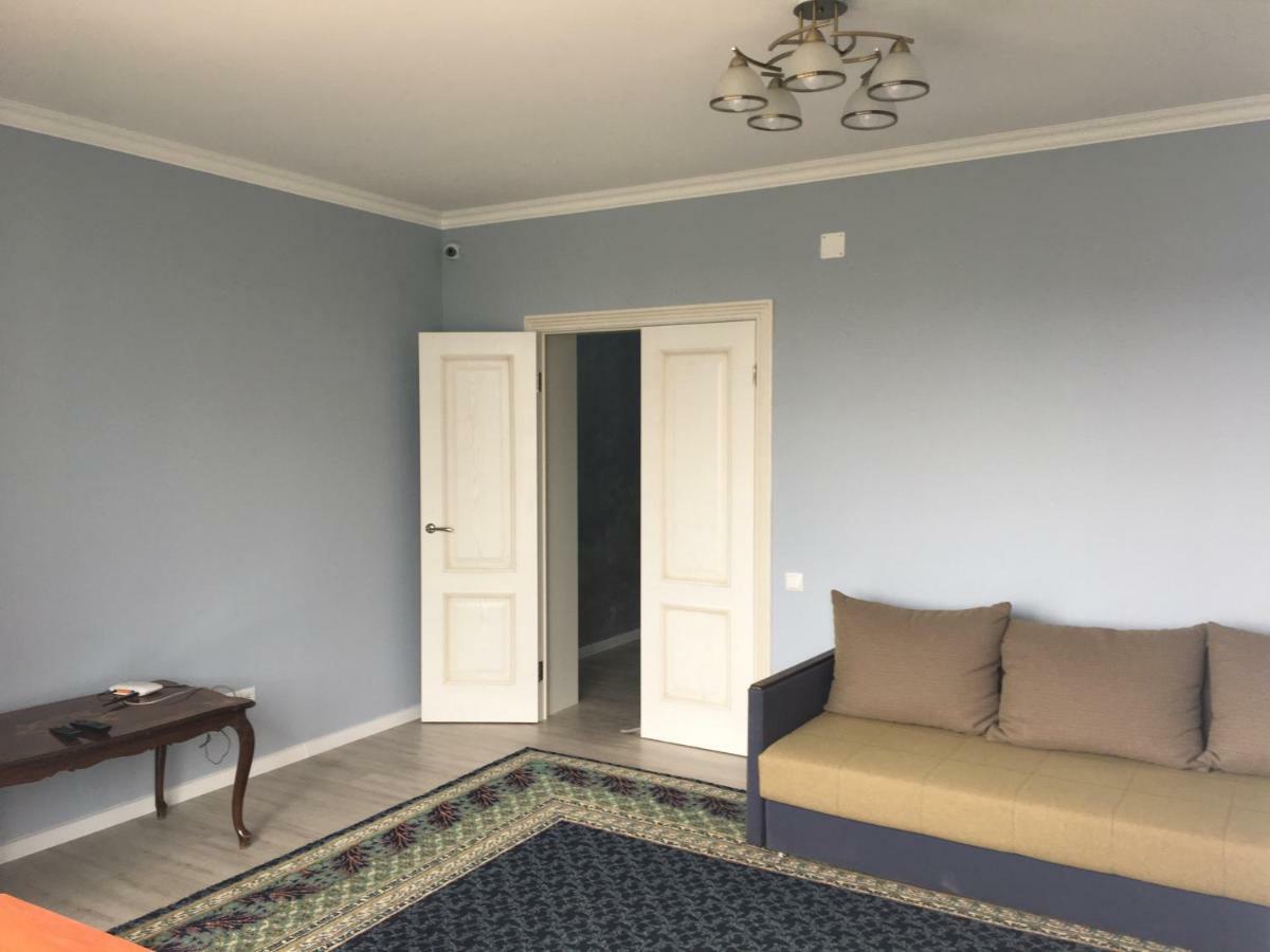 Hostel - Guest House Meyman Алма Ата Екстериор снимка