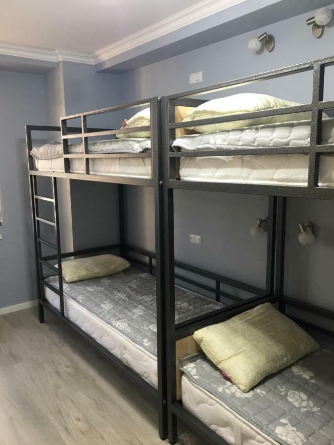 Hostel - Guest House Meyman Алма Ата Екстериор снимка