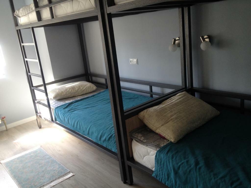 Hostel - Guest House Meyman Алма Ата Екстериор снимка